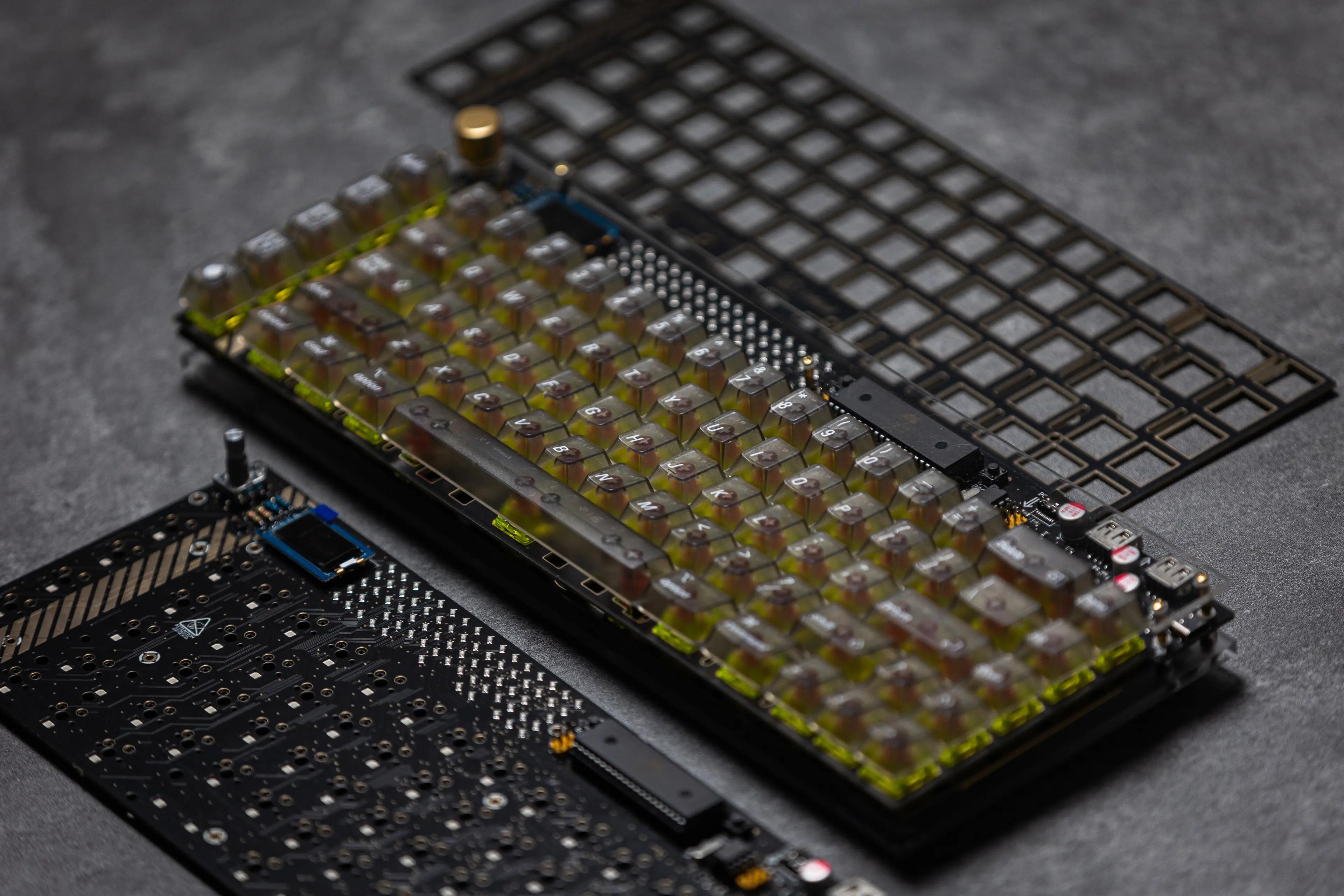 Lelelab Y2K 76 Mechanical Keyboard - Main Image